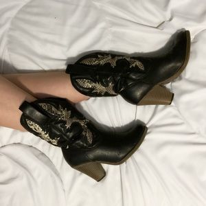 ‼️SOLD‼️ Journeys Cowboy Boots